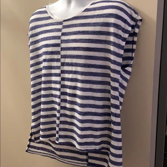 VINCE CAMUTO Top. Size X-Large - Picture 2 of 11